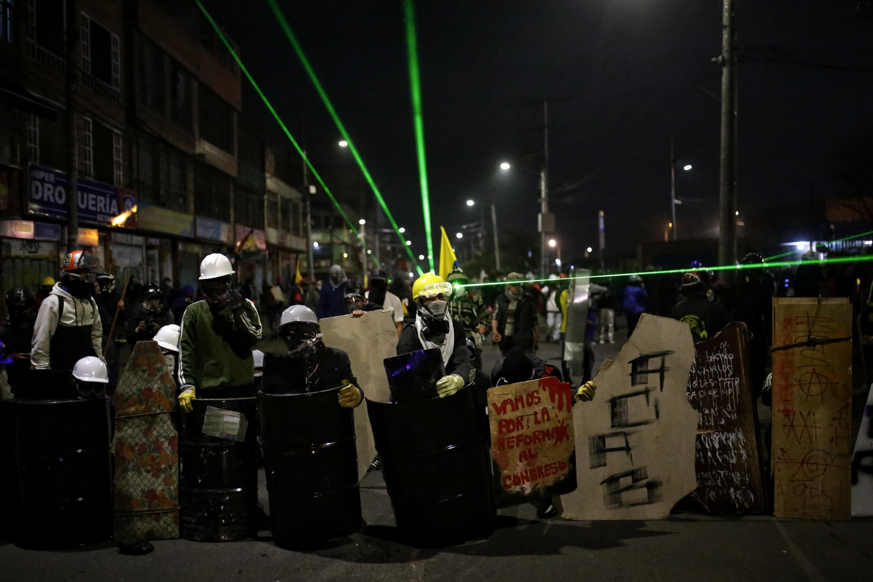 Más de 300 personas vinculadas a delitos  cometidos durante el estallido social que tuvo lugar el año pasado en ciudades como Bogotá y Cali están siendo investigadas por la justicia. Algunas ya fueron condenadas.