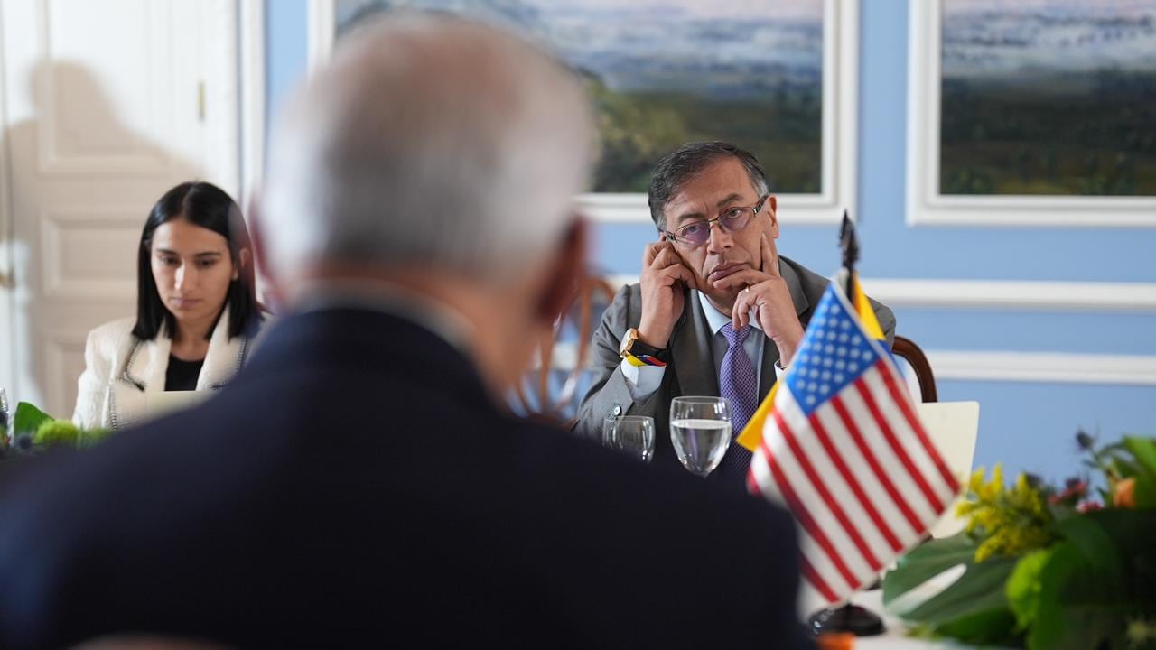 Gustavo Petro anunció su intención de renegociar el TLC con EE.UU. y Europa.