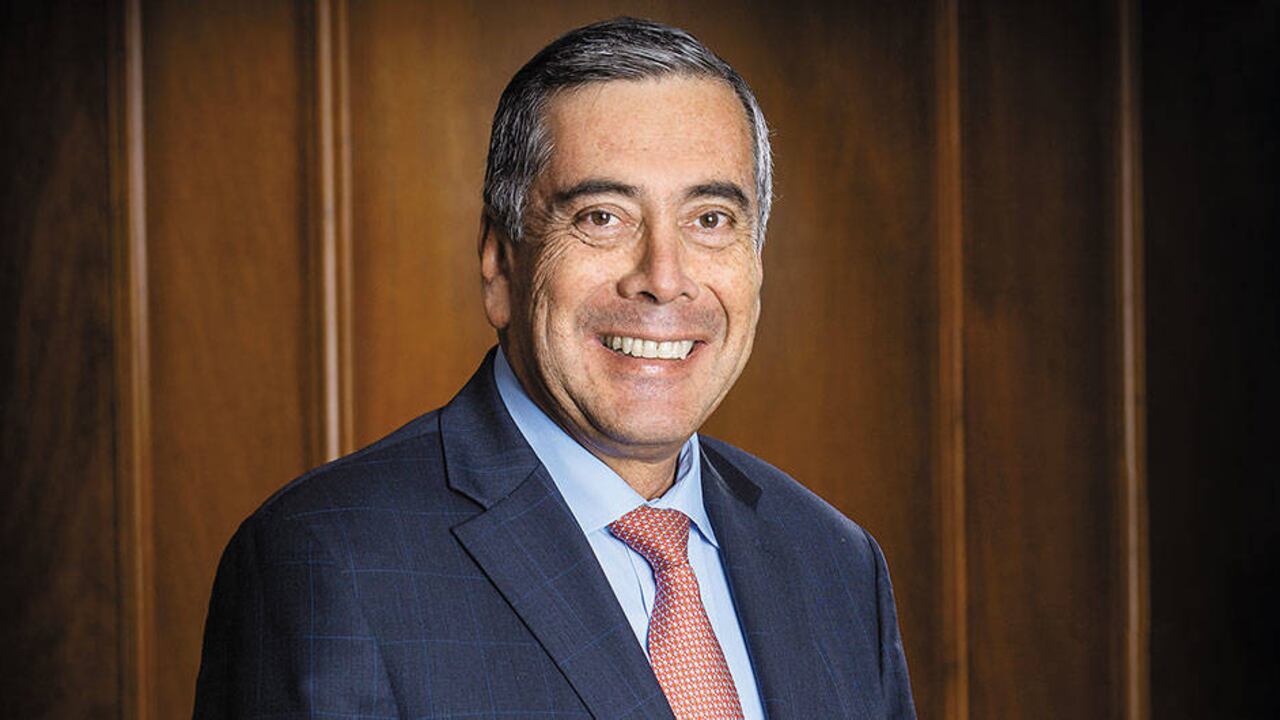 Luis Felipe Paredes Gerente de Caja Honor