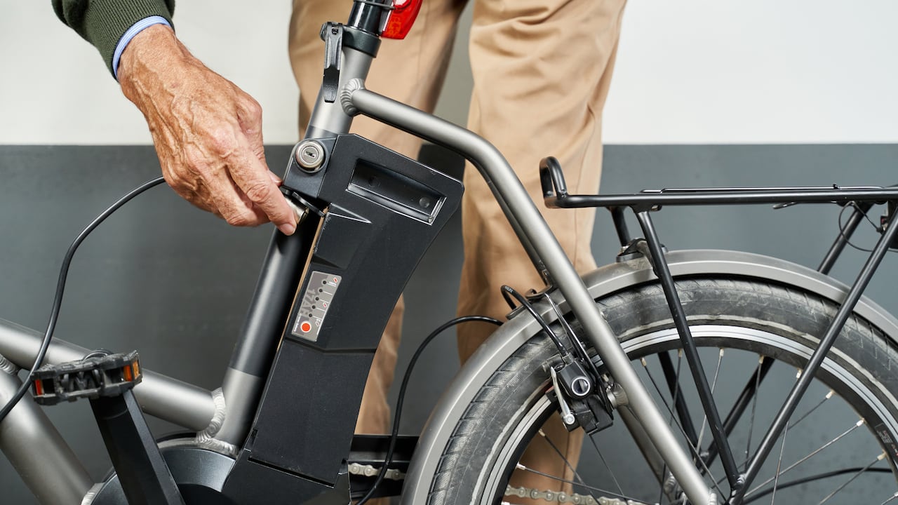 Una mala estimación de la velocidad puede aumentar el riesgo de accidentes en bicicletas eléctricas.
