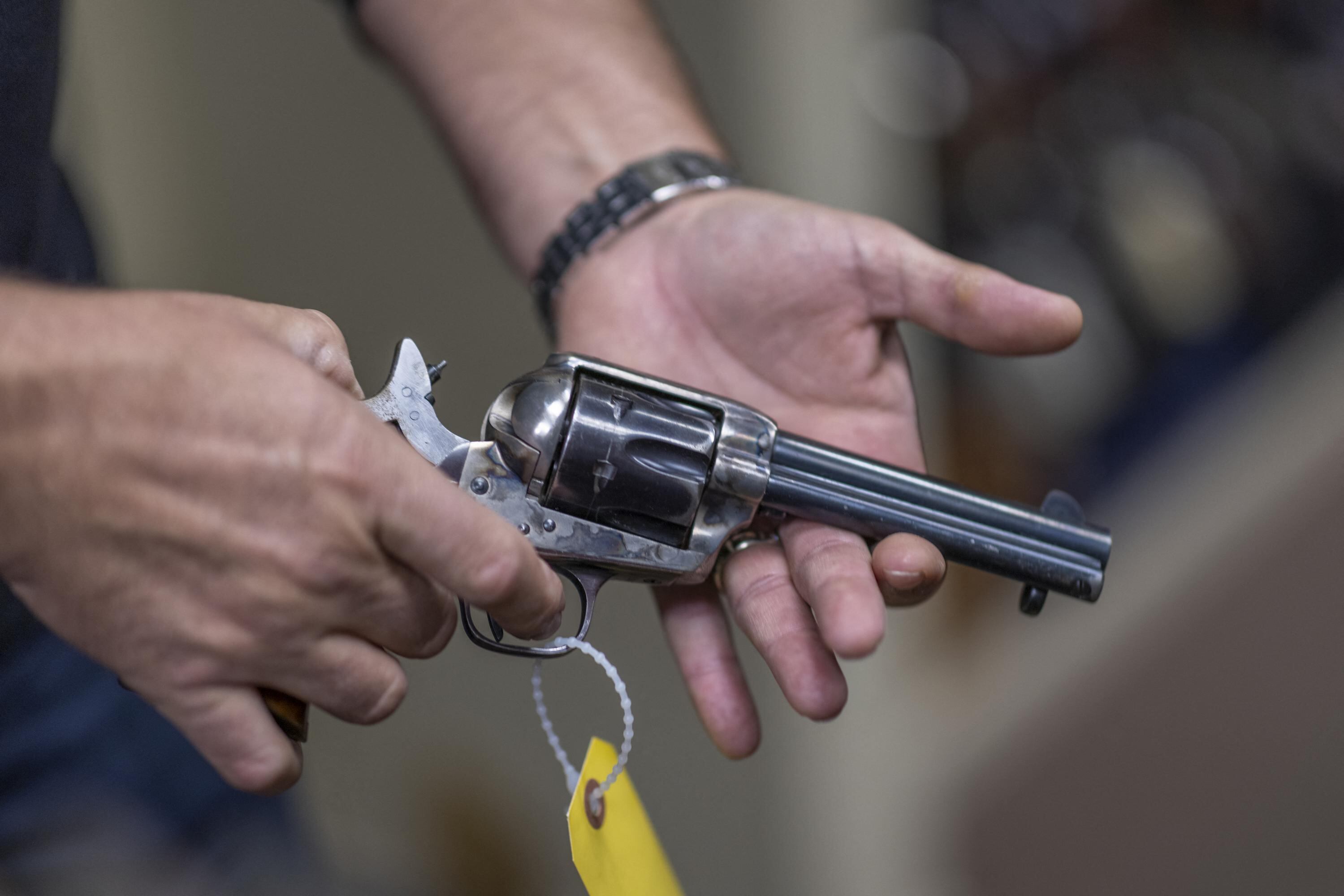 Arma de fuego utilizada para disparar al joven. Imagen de referencia.