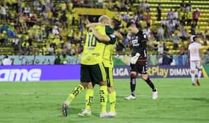 Atlético Huila, descendido, acabó con las ilusiones de Santa Fe