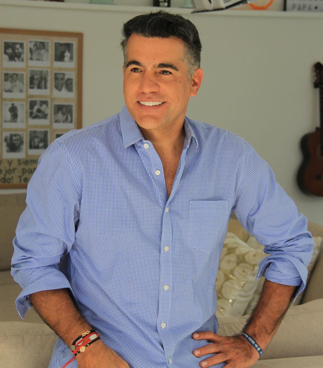 Carlos Calero muestra cómo se veía hace 25 años, en su juventud