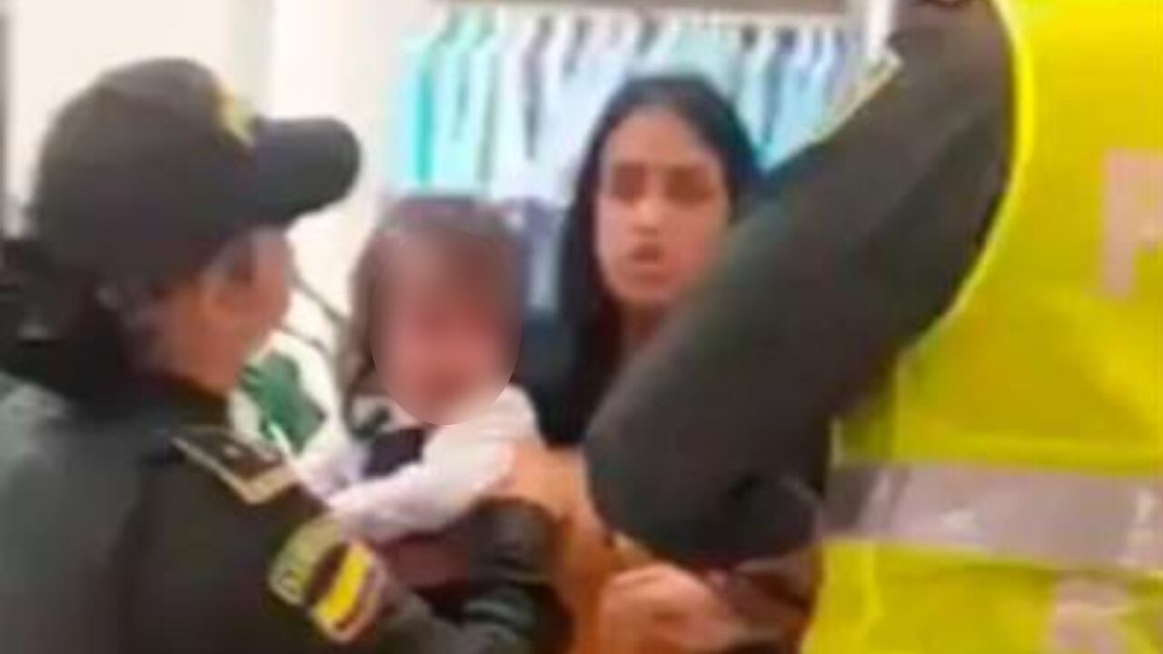 Procuraduría formula cargos contra policías que sacaron esposada a una madre, frente a sus hijos menores, de un local en Cartagena