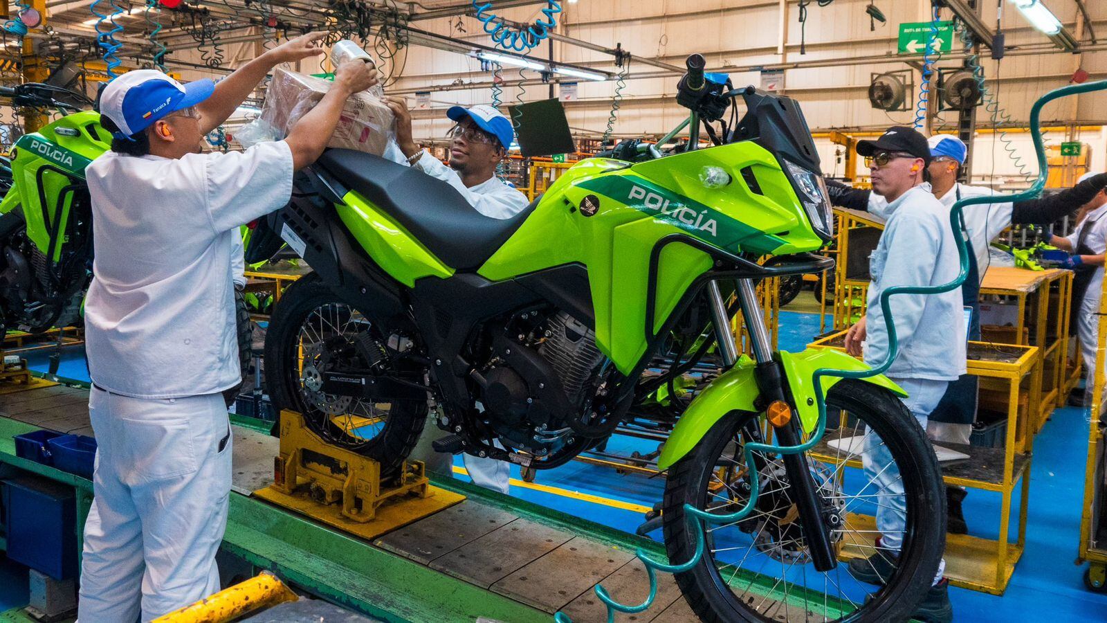 Las motos servirán para los uniformados de la Policía Nacional, el Ejército y de la Fuerza Aérea Colombiana.