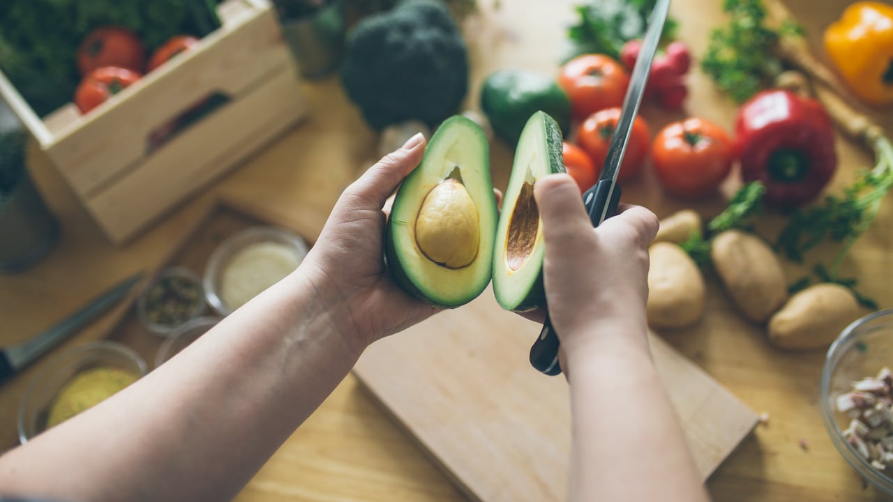El aguacate es uno de los alimentos que genera sensación de saciedad.