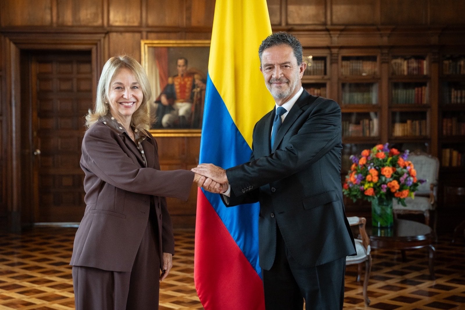 El canciller Omar Bula posesionó a Tania Gilinski como embajadora de Colombia en Israel.