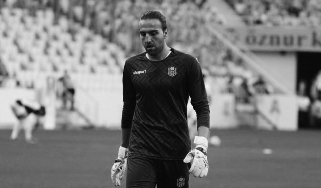 Ahmet Eyüp Türkaslan, portero de 28 años que falleció en el sismo que ocurrió en Turquía.