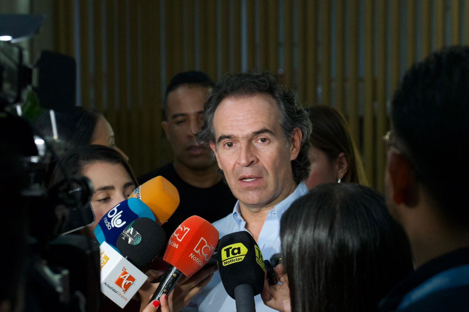 Fico Gutiérrez, alcalde de Medellín, se pronunció sobre caso de niño de 4 años golpeado por su padrastro.