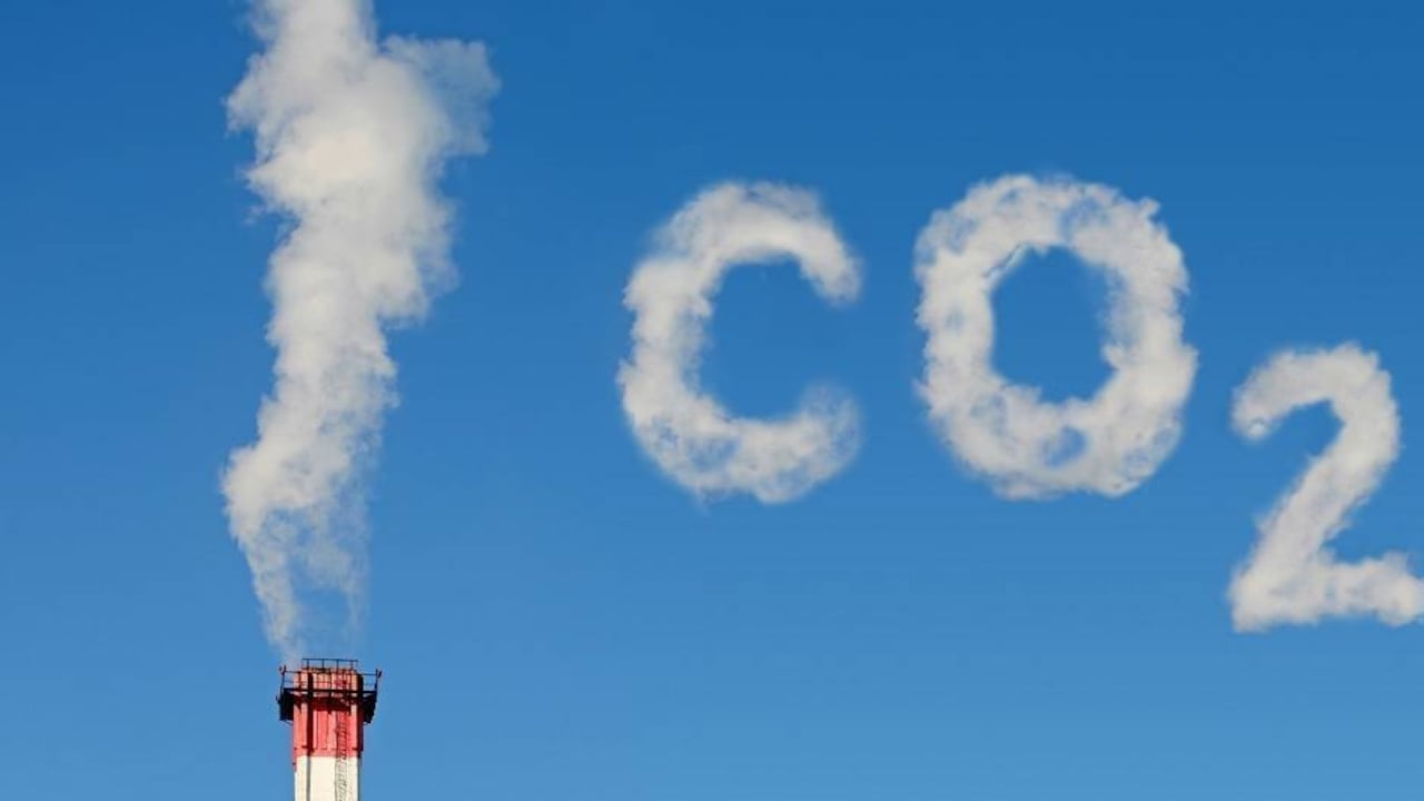 El aumento de las emisiones de dióxido de carbono (CO2) contribuyen al calentamiento global. Foto: Getty Images - Mundo hoy.
