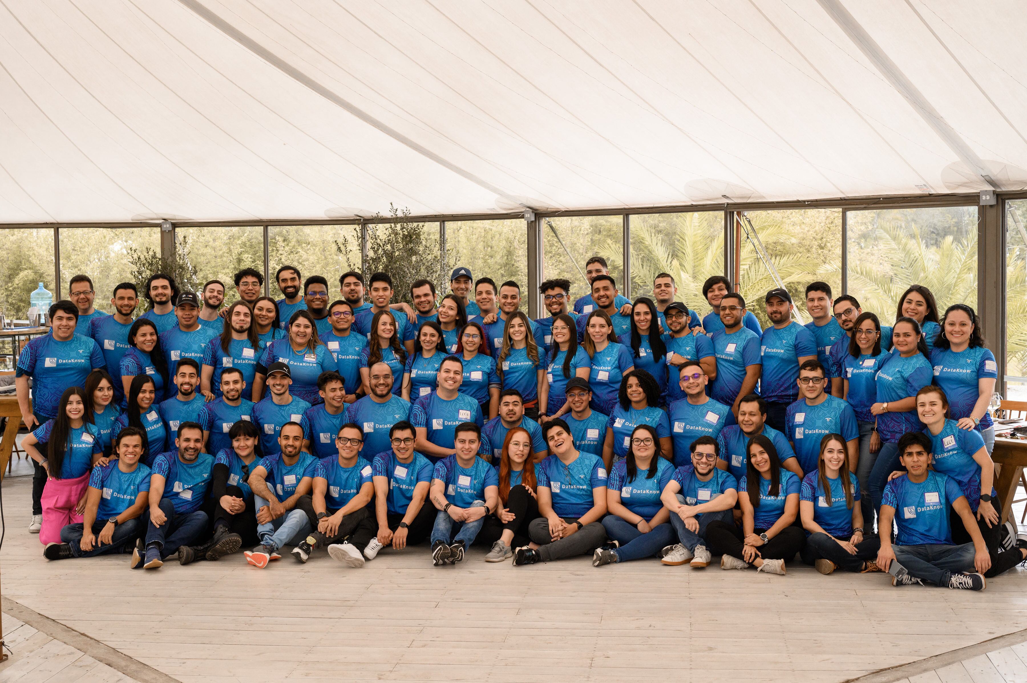 Actualmente DataKnow ya cuenta con 170 colaboradores, quienes trabajan ciento por ciento remoto desde 50 ciudades de la región.