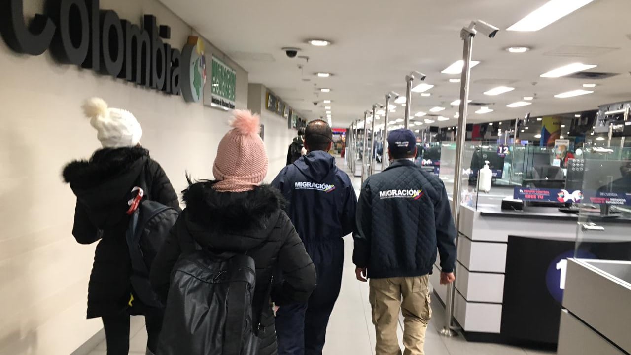 Colombianas rescatadas en Turquía.