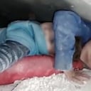 La menor pedía al rescatista que la ayudar a salir de los escombro con su hermanito.