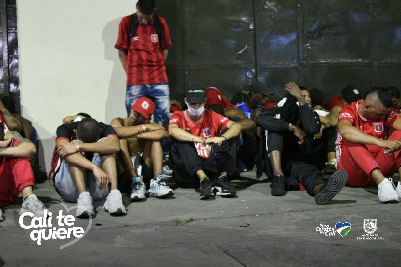 Hinchas del América fueron capturados en la previa al clásico vallecaucano