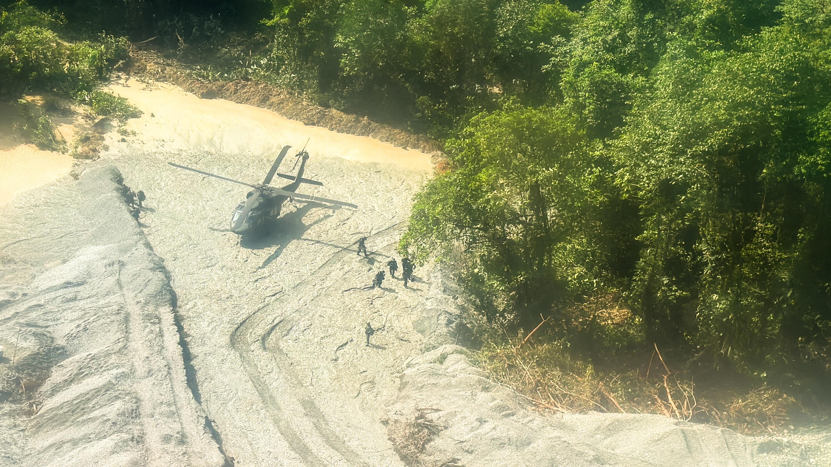 Destruyen maquinaría amarilla utilizada por las Farc para minería ilegal