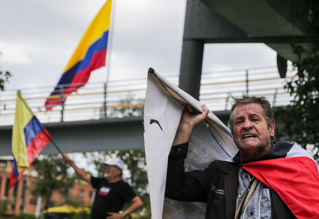Protestas en las inmediaciones de la Embajada de Estados Unidos en Colombia.
