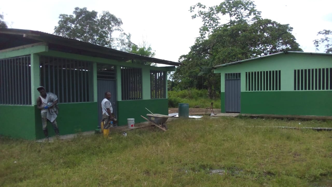 La Alcaldía del municipio ha invertido más de 240 millones de pesos en el mejoramiento de las tuberías de los baños y las fachadas de los ocho colegios de la zona urbana y rural.