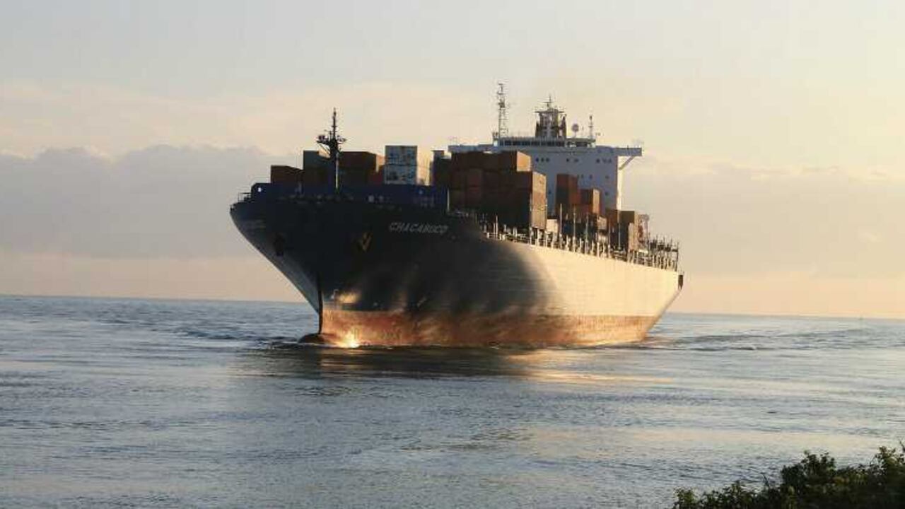 La balanza comercial de junio de 2015 presenta el menor monto de déficit desde septiembre de 2014.