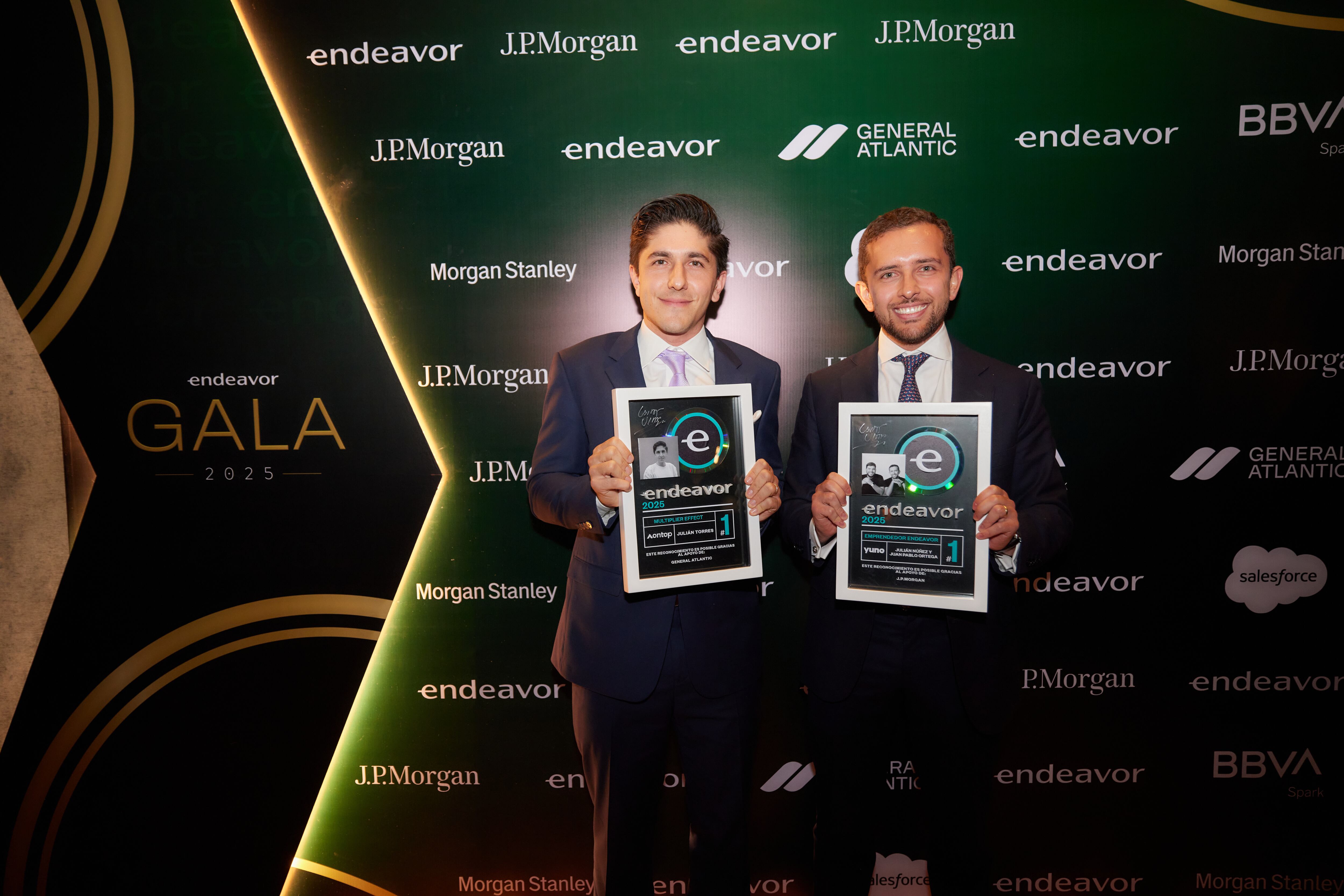 Julián Torres (Ontop) fue galardonado con el premio Multiplier Effect y Julián Núñez reconocido junto a Juan Pablo Ortega como  Emprendedores Endeavor del Año.
