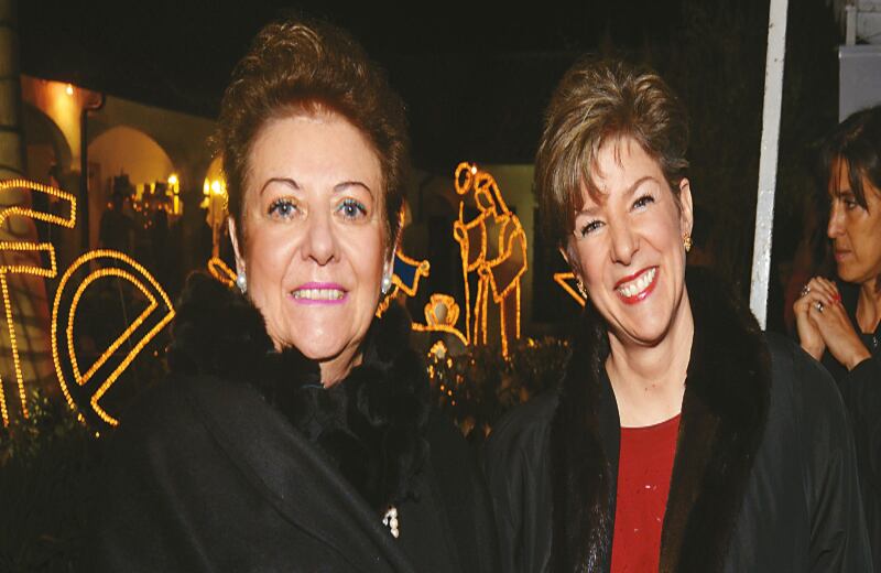 Rosario Mazuera de Kling y Alexandra Kling.