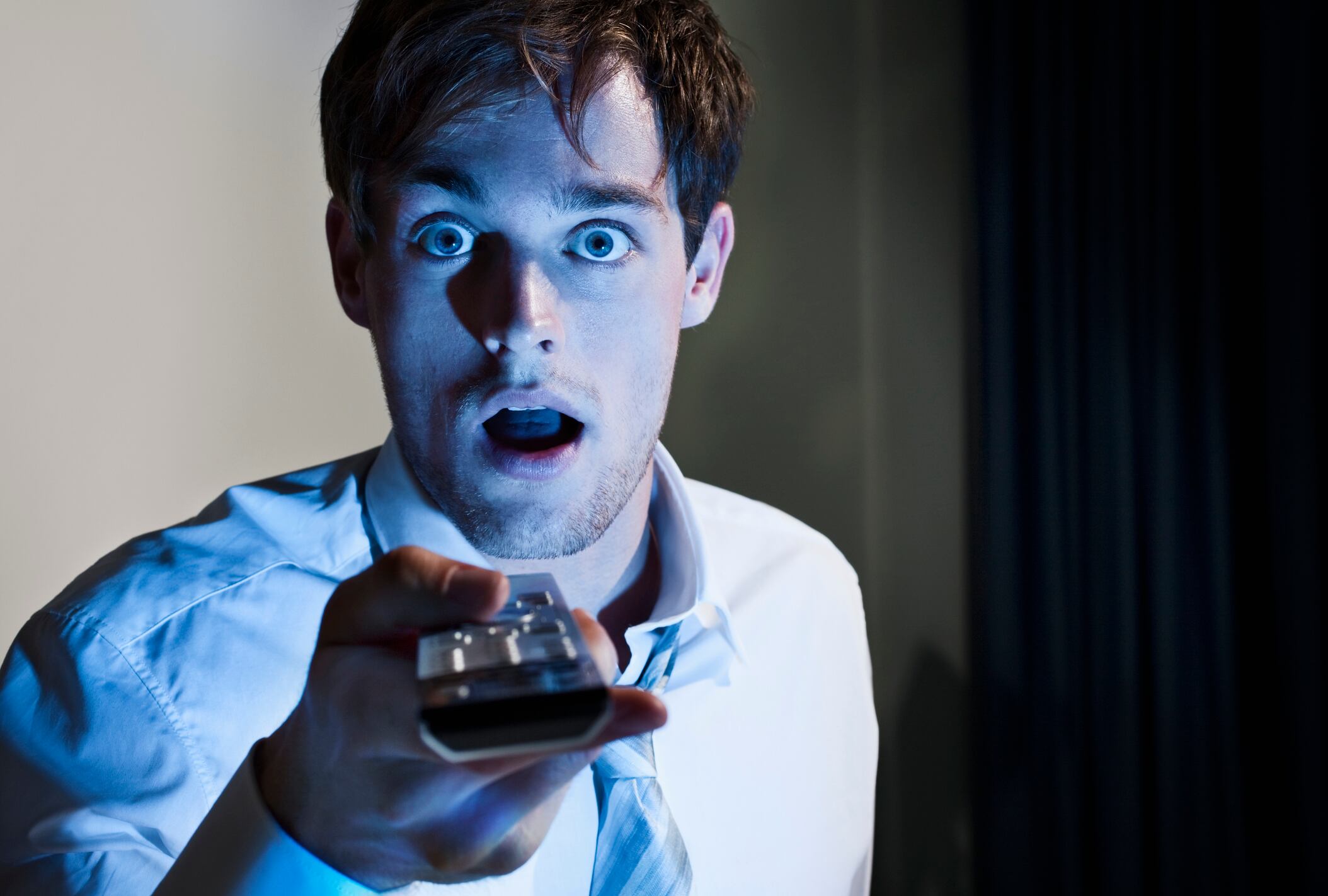 Noticiero emitió un video obsceno en su emisión por error y televidentes lo criticaron