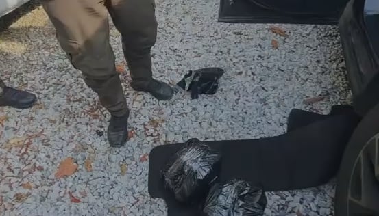El dinero se encontraba en bolsas negras.