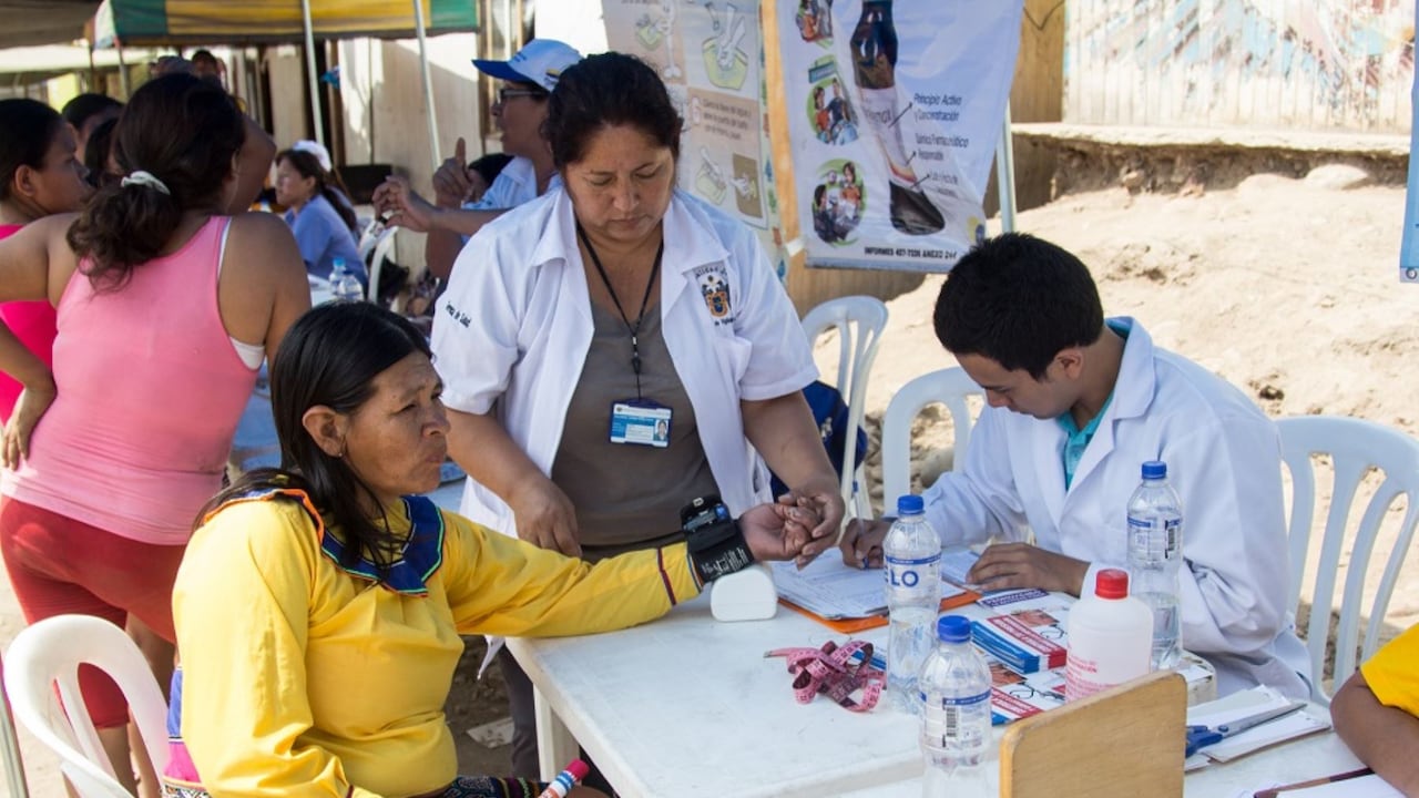 El proyecto social de Coco Inversiones tiene como objetivo principal mejorar las condiciones de vida de las poblaciones más vulnerables, garantizando que puedan acceder a servicios de salud de manera más sencilla, rápida y eficiente.