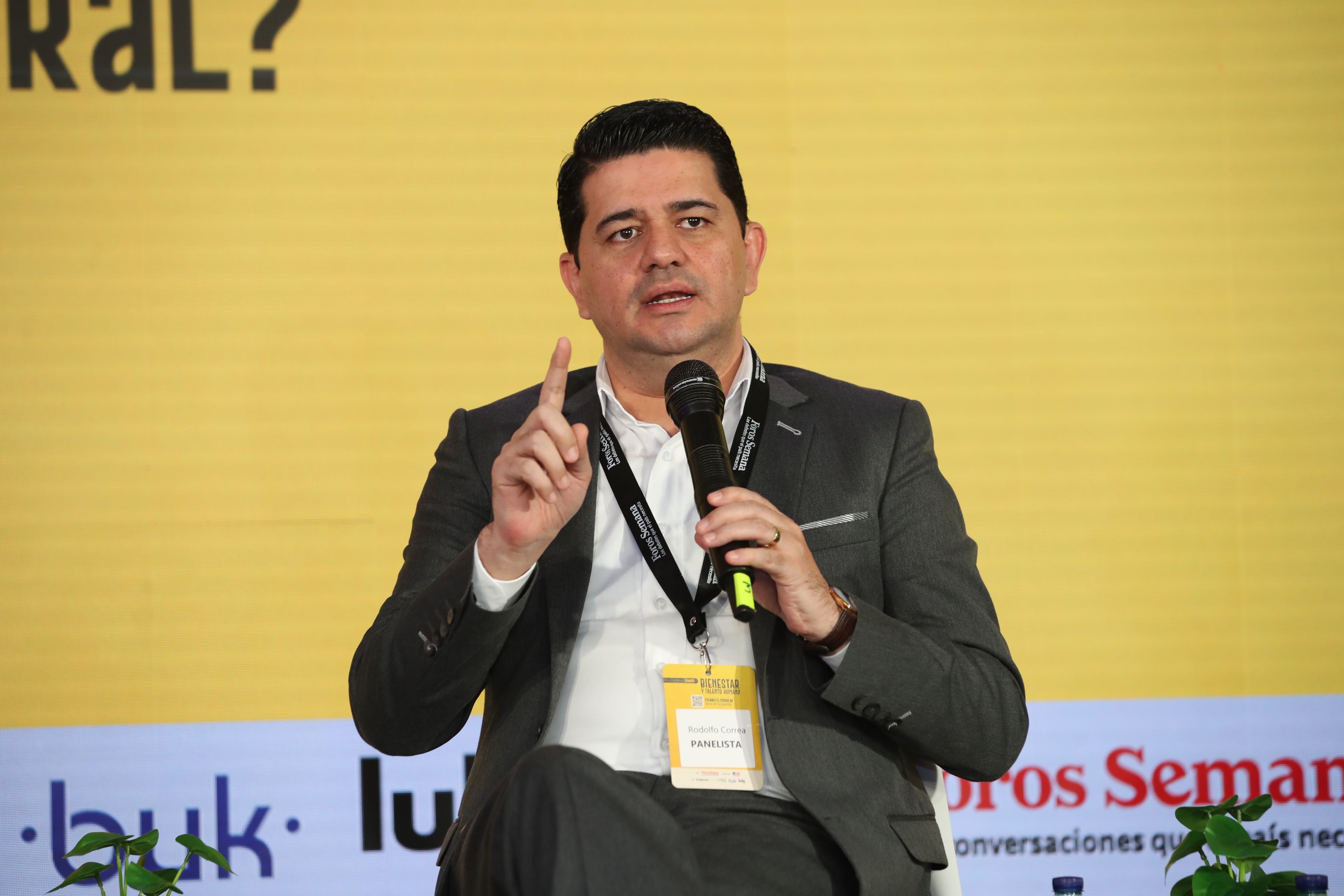 Cumbre de bienestar y talento humano 
Jueves 22 de mayo de 2025 de 9:00 a.m. a 04:30 p.m.

09:35 a.m. - 10:25 a.m. PANEL | Empleo en Colombia, ¿qué está pasando con el mercado laboral?

●	Andrea Ramírez Pisco Subdirectora del DANE
●	Rodolfo Correa  Presidente de Acopi
●	Sandra Milena Chacón 
Decana de la Escuela de Administración de la Universidad del Rosario

Modera: Carlos Enrique Rodríguez 
Subdirector de Semana