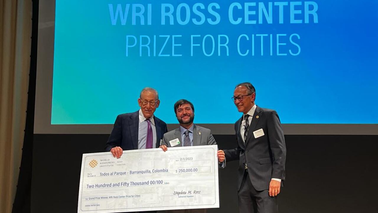 El alcalde Jaime Pumarejo recibió el premio en Nueva York, Estados Unidos.