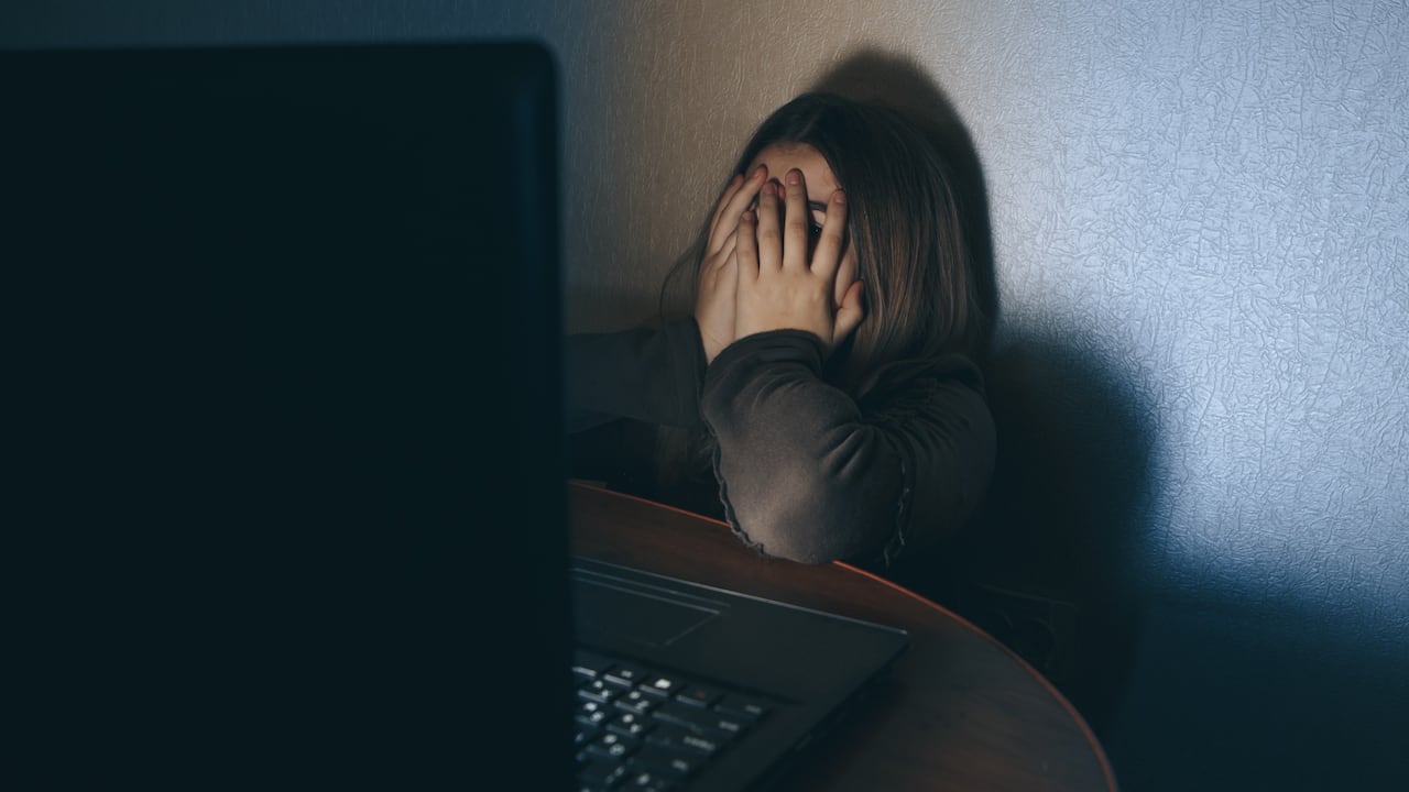 Víctimas crean una IA que ayuda a mujeres que sufrieron de violencia sexual digital