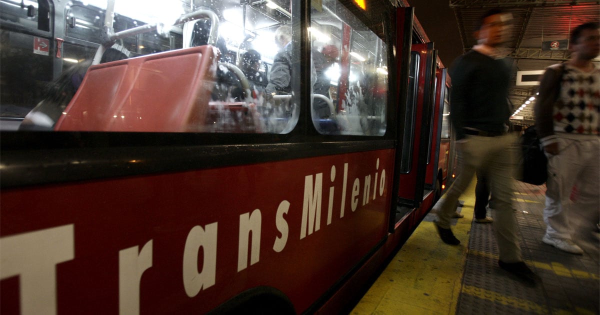 Investigan un presunto acoso sexual a funcionarias de TransMilenio.