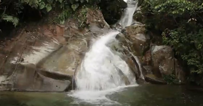 A casi 3 horas de Medellín; así es el pueblo antioqueño conocido como “embrujo de aguas cristalinas”, un paraíso imperdible