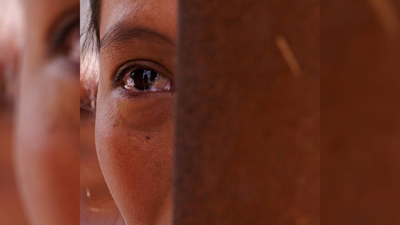 Migrantes esperan, en medio de la incertidumbre, cuál será ahora su futuro.