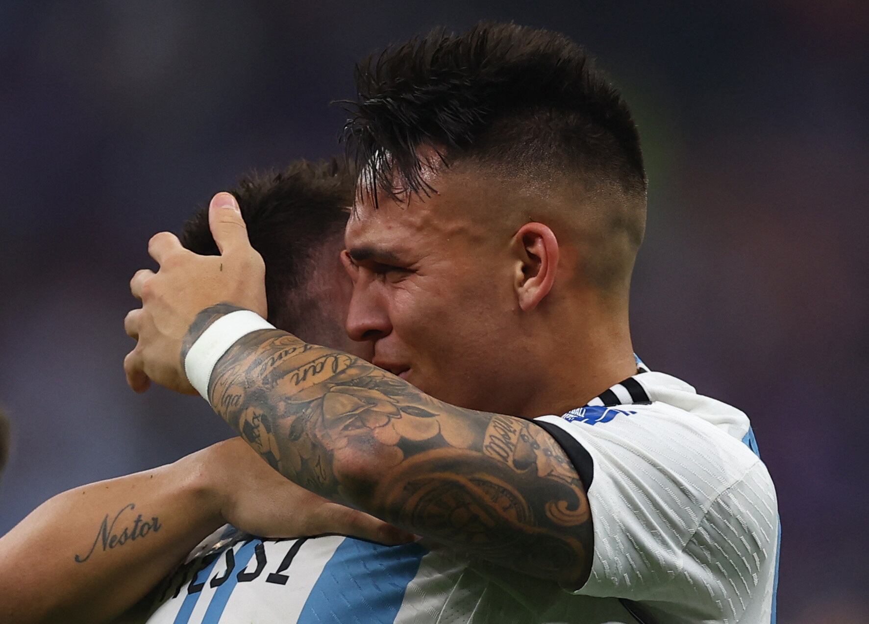 Lionel Messi celebrando el título de Argentina en Qatar.