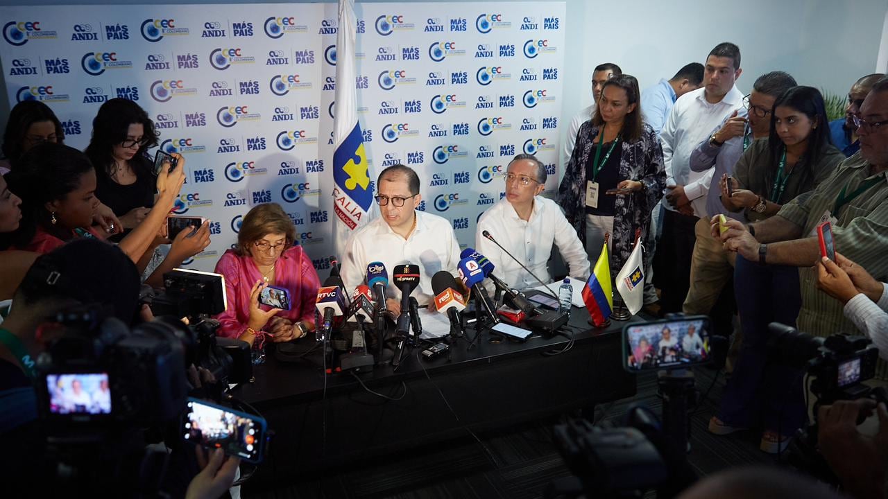 Fiscal Francisco Barbosa anuncia nuevas imputaciones en caso Odebrecht.