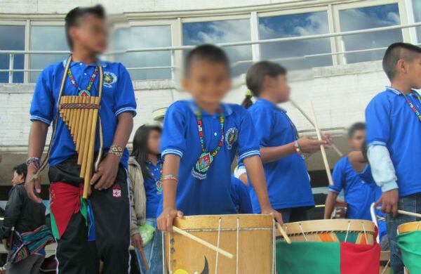 La música se ha convertido en una importante herramientapara estos pequeños, que la utilizan para reafirmar  su  identidad y difundir  su cultura. 