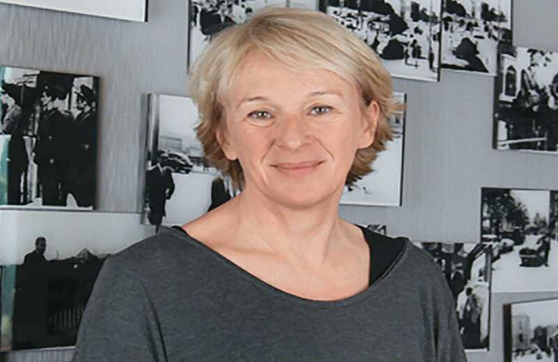 Brigitte Labbé. Autora de libros infantiles como ‘La guerra y la paz’ (2002), una serie de cuestiones para que los niños reflexionen sobre estos dos conceptos.