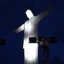 Las luminarias instaladas cuentan con nueva tecnología que ofrece una amplia gama de colores desde amarillo hasta oro intenso y combina canales que permiten luces cálidas, neutras y frías.