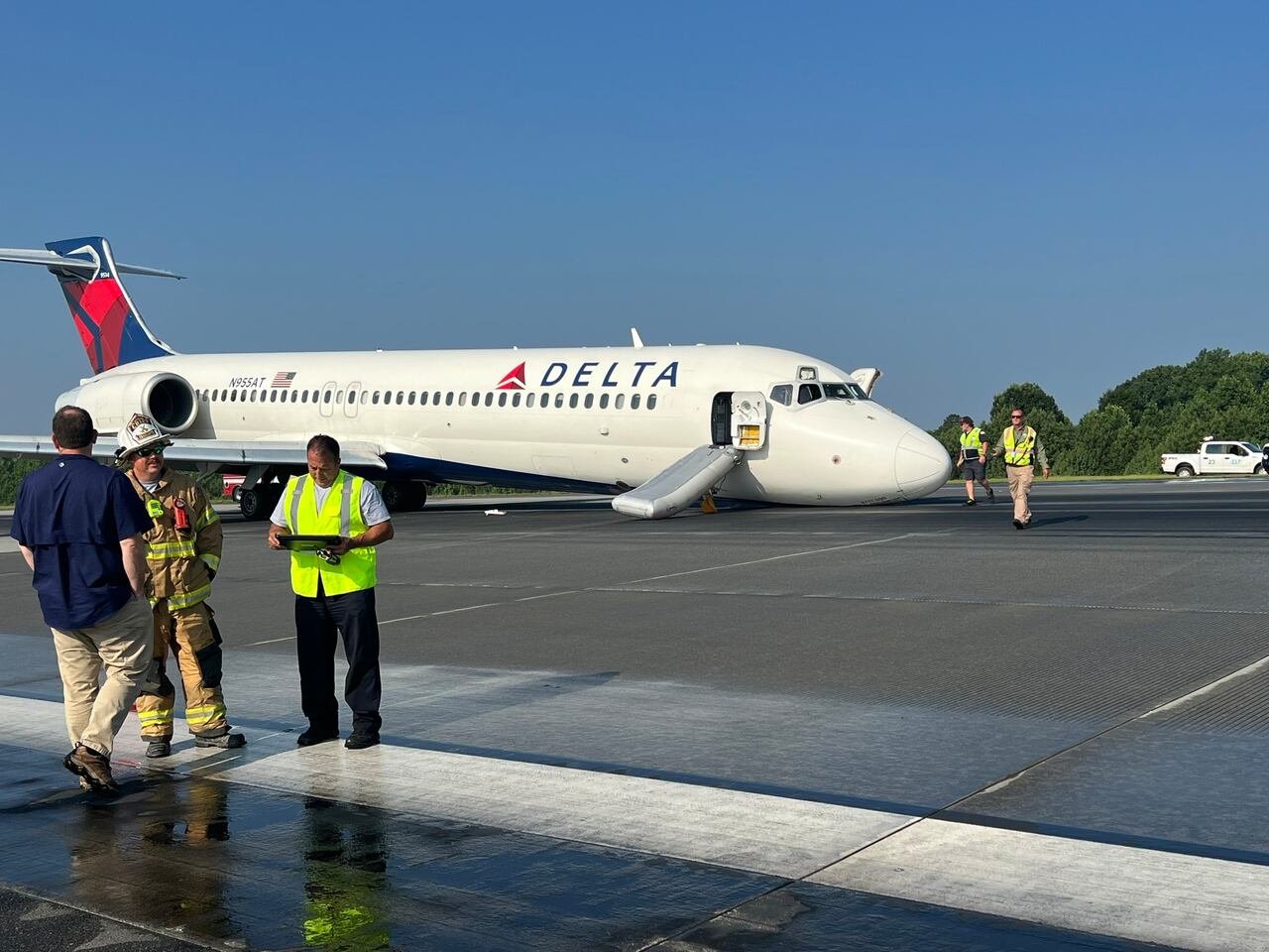 La situación tuvo lugar en el Aeropuerto Internacional de Charlotte, Carolina del Norte.