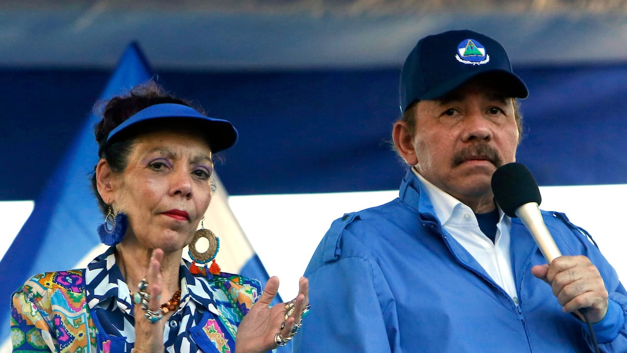 El presidente Daniel Ortega y su esposa, la vicepresidenta Rosario Murillo.