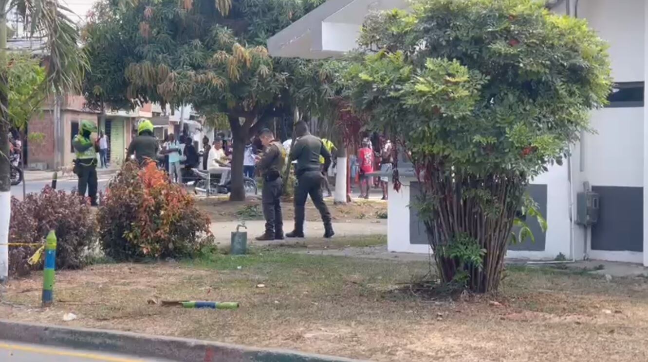Lanzaron granada a CAI de la Policía en el oriente de Cali.
