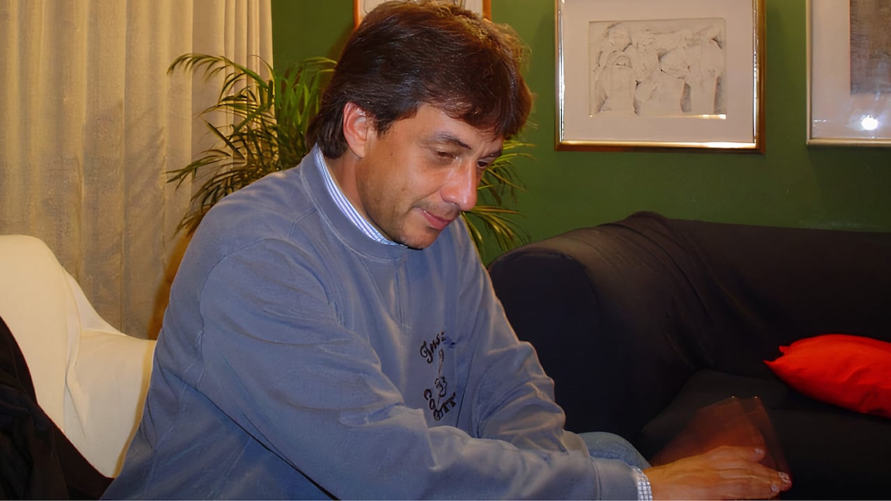 Invitados del viento, Poemas reunidos, de la editorial de la Universidad de Antioquia, y un libro de ensayos titulado El lector que releyó a Eugenio Montejo, arte poética de la lectura, son los más recientes libros del poeta antioqueño Róbinson Quintero Ossa.