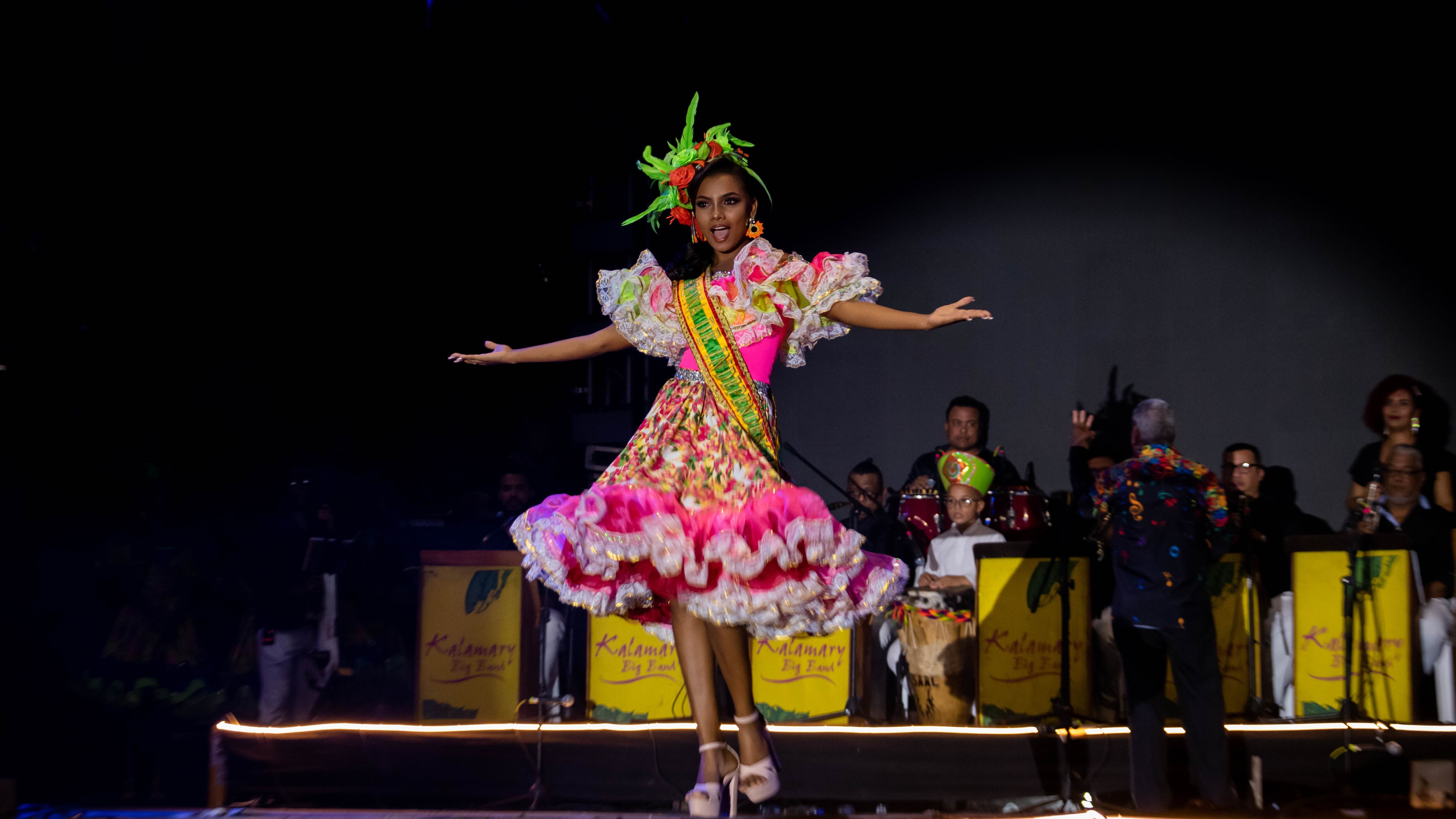 Angélica Blanco, luego de la imposición de banda como nueva Srta. Cartagena en el Reinado Nacional del Turismo.
