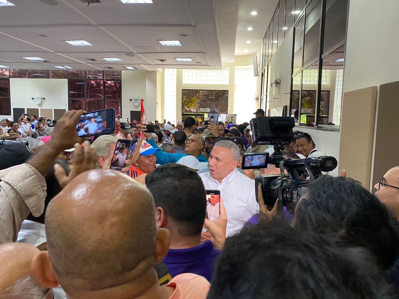 El aspirante a la Gobernación del Atlántico habló sobre las acusaciones en su contra