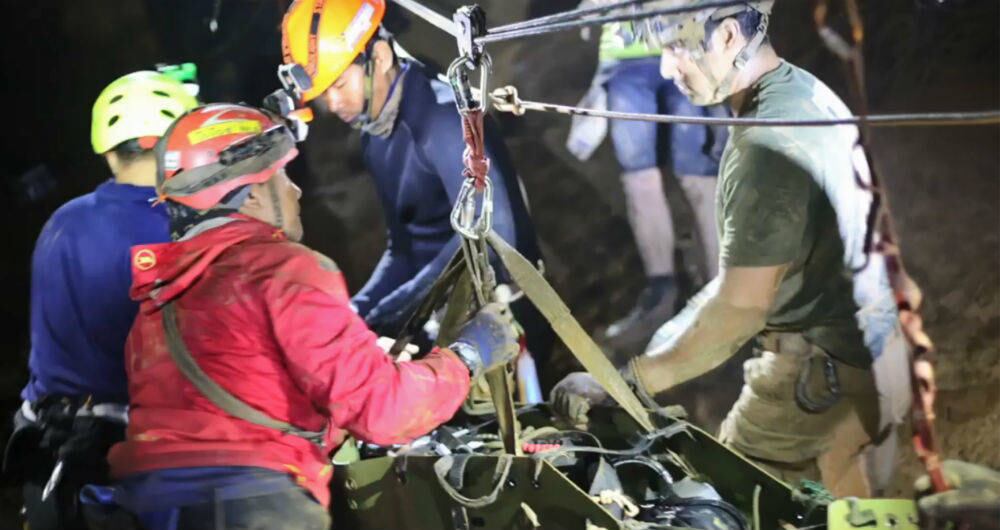 La imagen de la cara sonriente de Duangpetch Promthep en el momento del rescate se hizo viral.