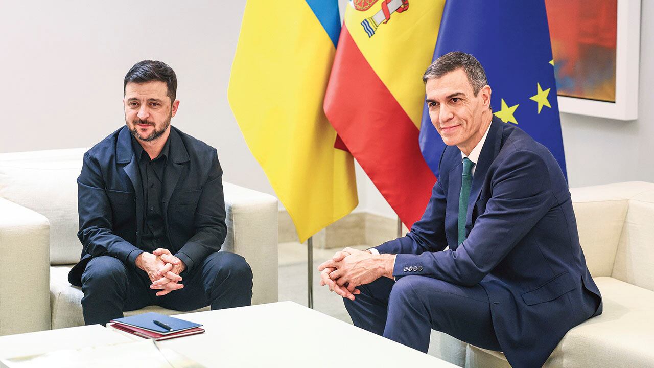 Pedro Sánchez y Volodímir Zelenski