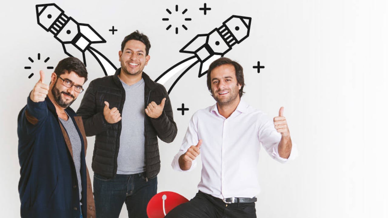 De izquierda a derecha: Alejo Arango, fundador y CEO de Mowies; Juan Sebastián Muñoz, gerente operativo de Mesfix, y Alejandro Zuluaga, cofundador de Pinbus.com.