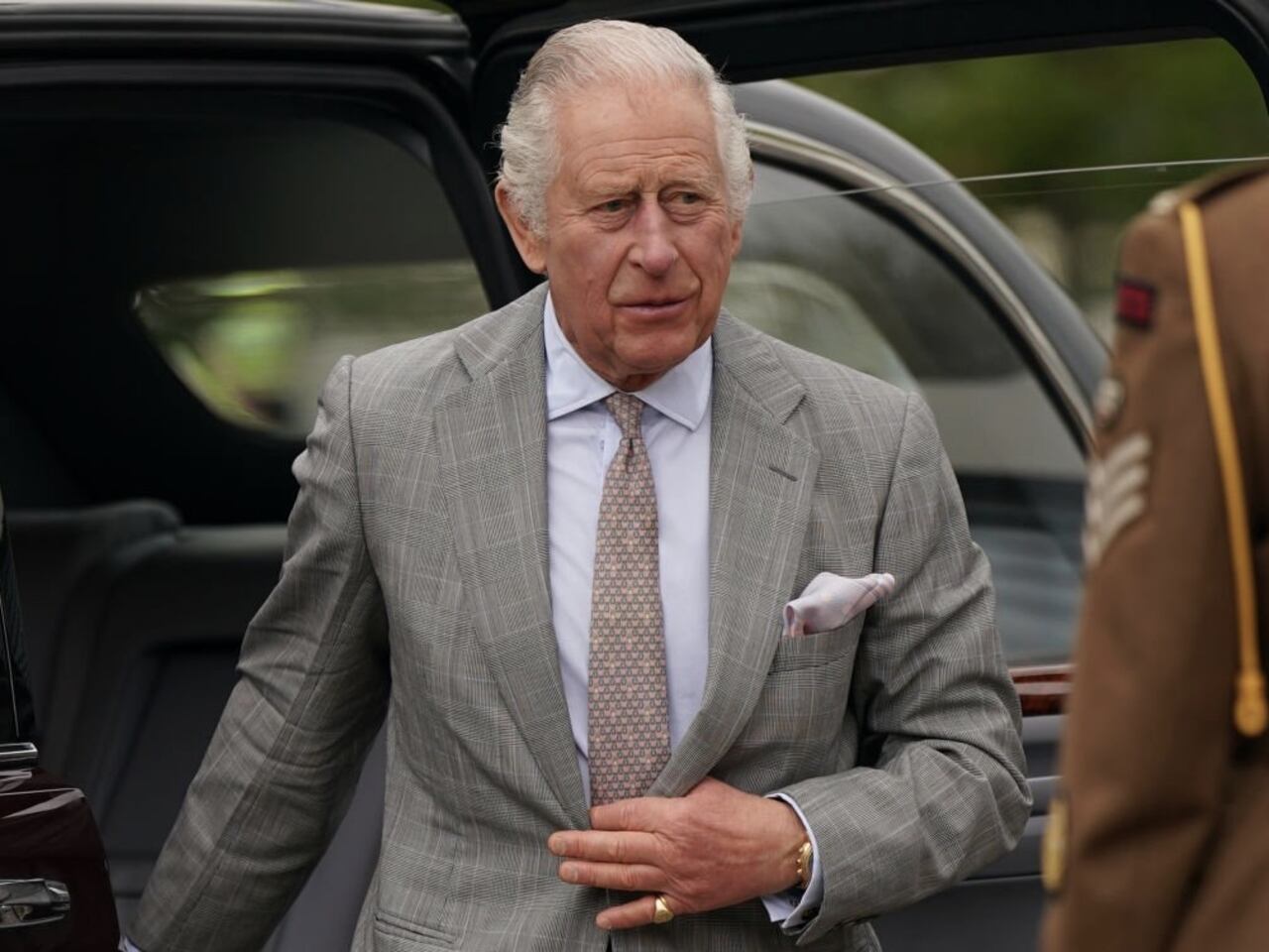 El rey Carlos cumple 75 años: estas son las grandes amarguras y los dolores más profundos de su vida. El desprecio de la reina Isabel y las infidelidades con Diana - Semana