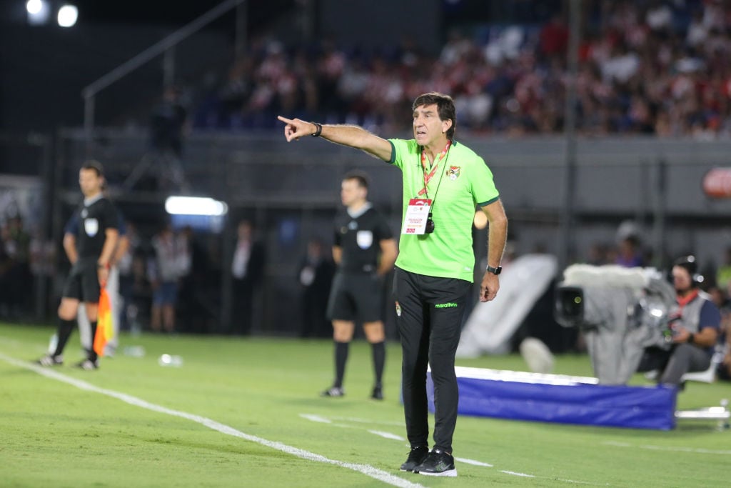 Gustavo Costas sería el segundo técnico destituido de las Eliminatorias