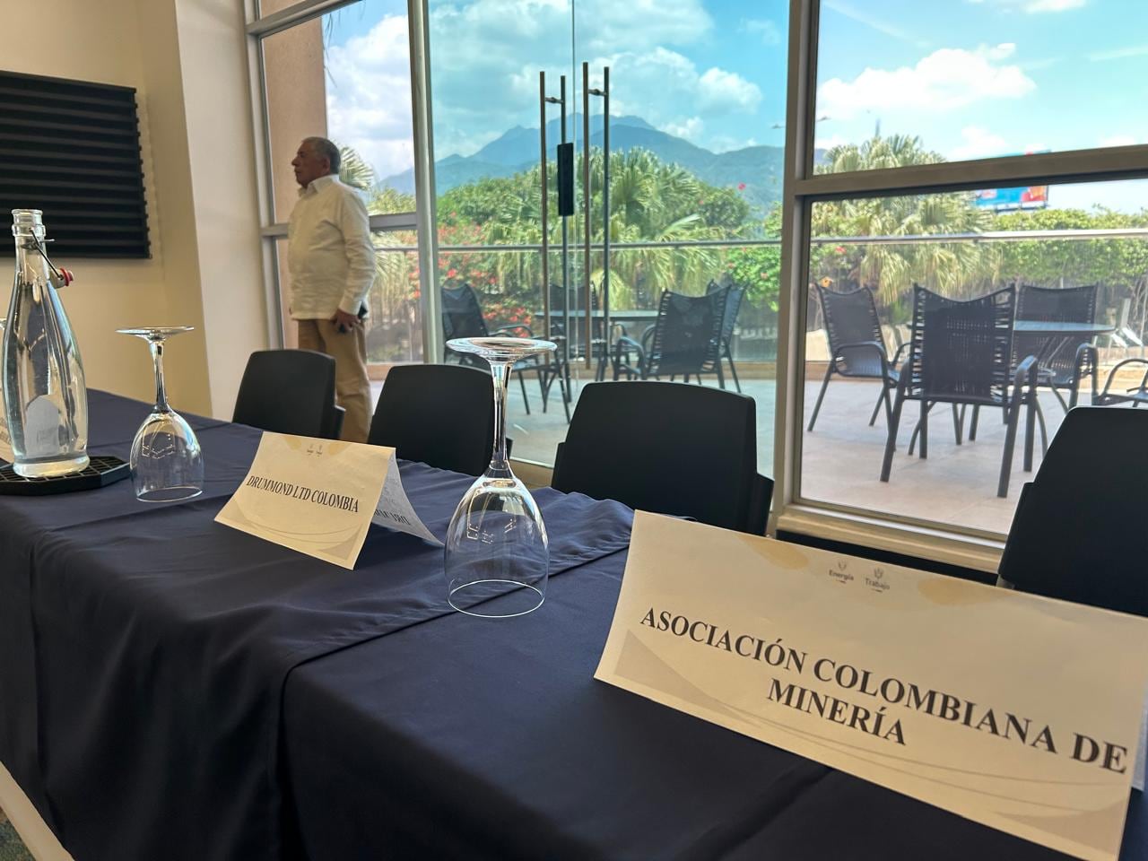 Inasistencia de las empresas del sector carbonífero.